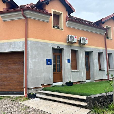 Apartman Galerija Ogulin Esterno foto