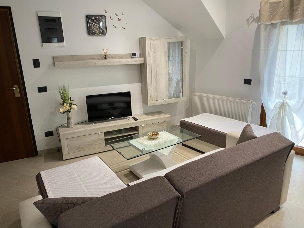 Apartman Galerija Ogulin Esterno foto