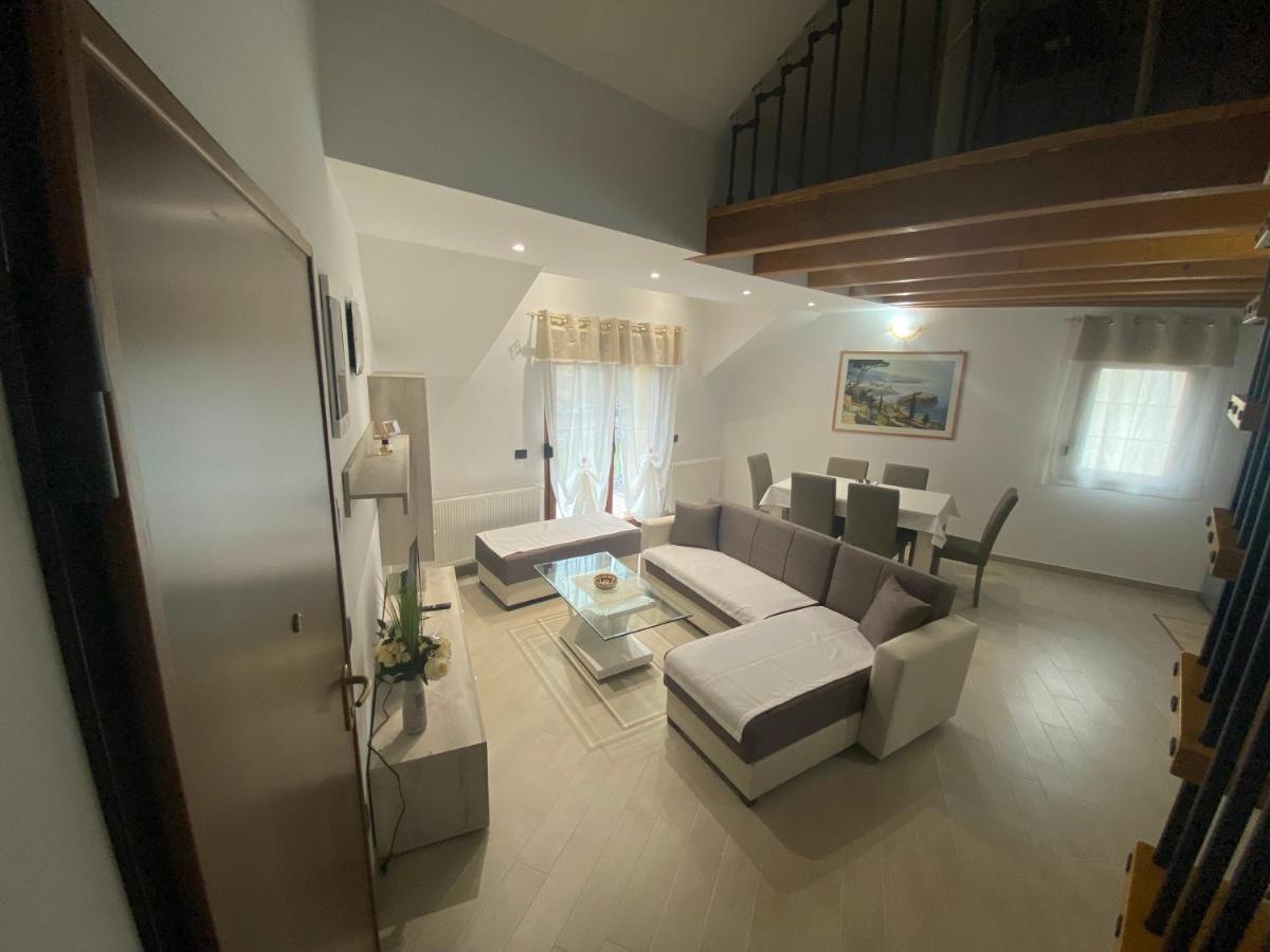 Apartman Galerija Ogulin Esterno foto