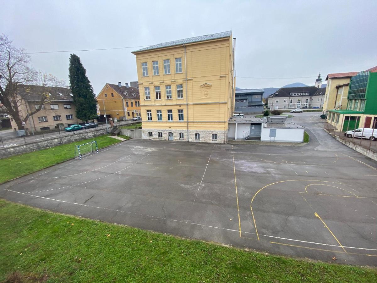 Apartman Galerija Ogulin Esterno foto