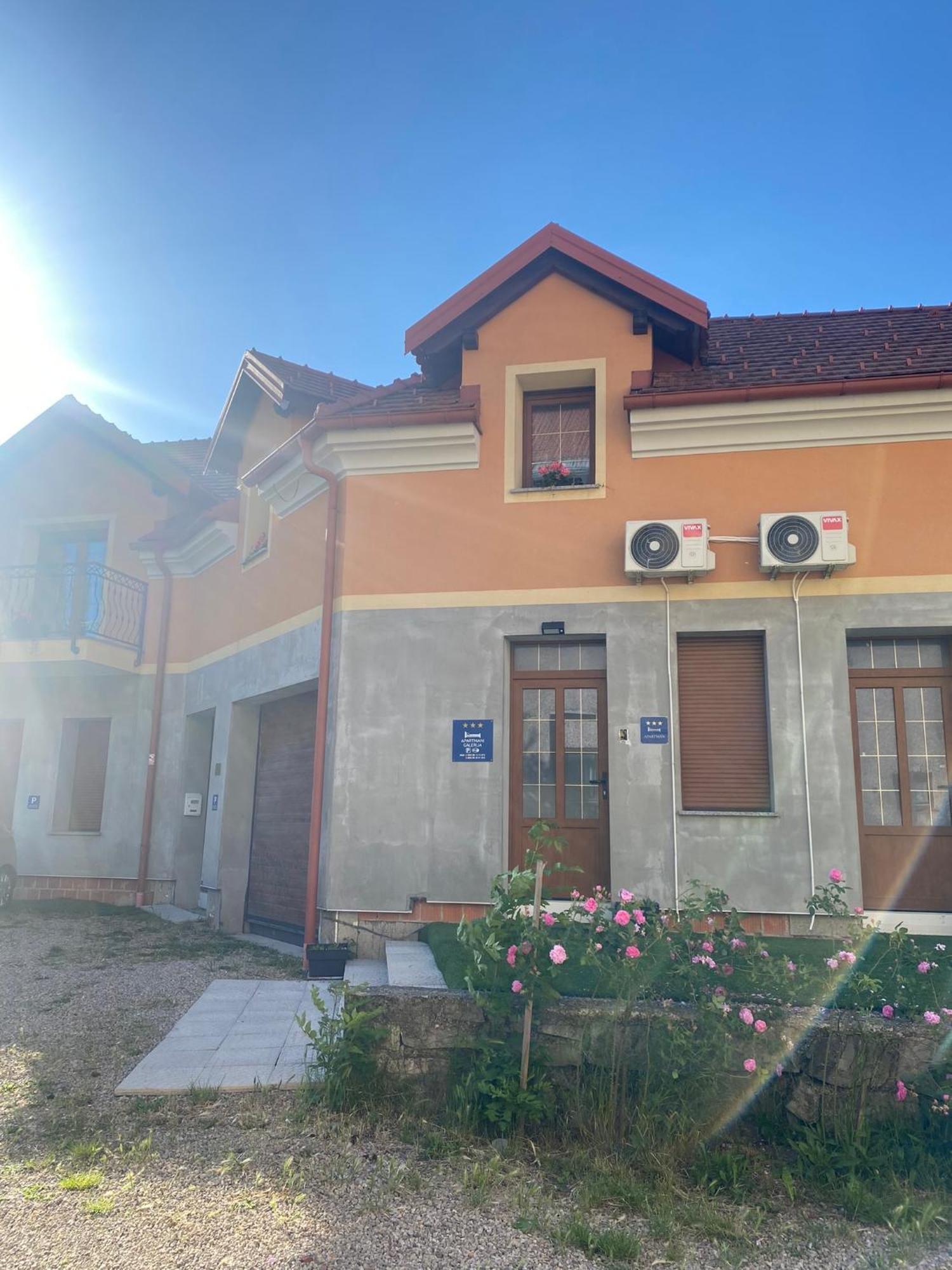 Apartman Galerija Ogulin Esterno foto